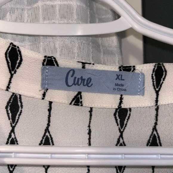 Cure Blouse - Picture 9 of 9